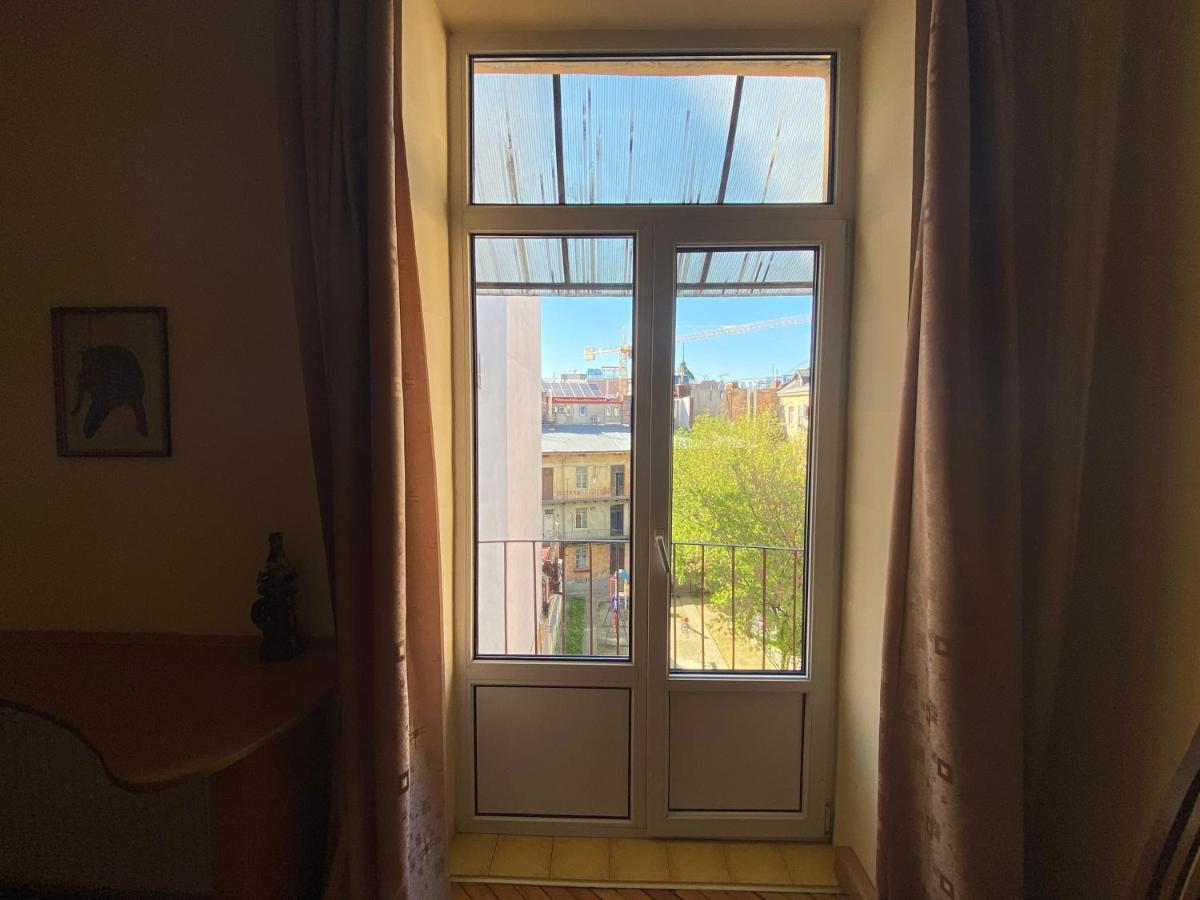 Apartment On Svobody Avenue Лвив Екстериор снимка